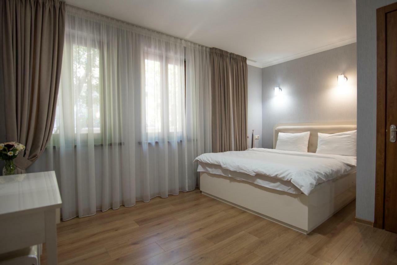 Sama Grand 3* Tbilisi